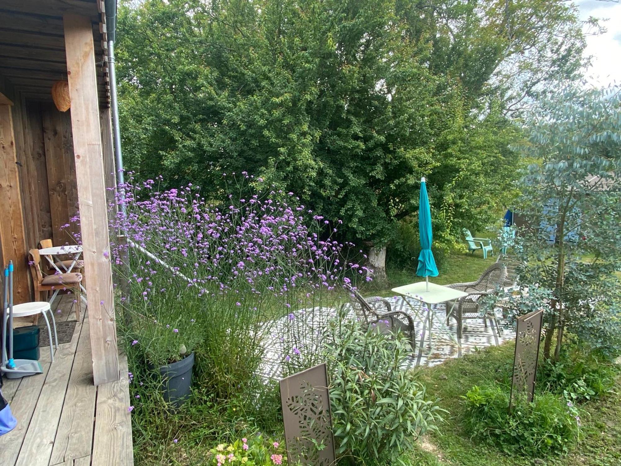 Gite Wildflower Lane Valojoulx Extérieur photo