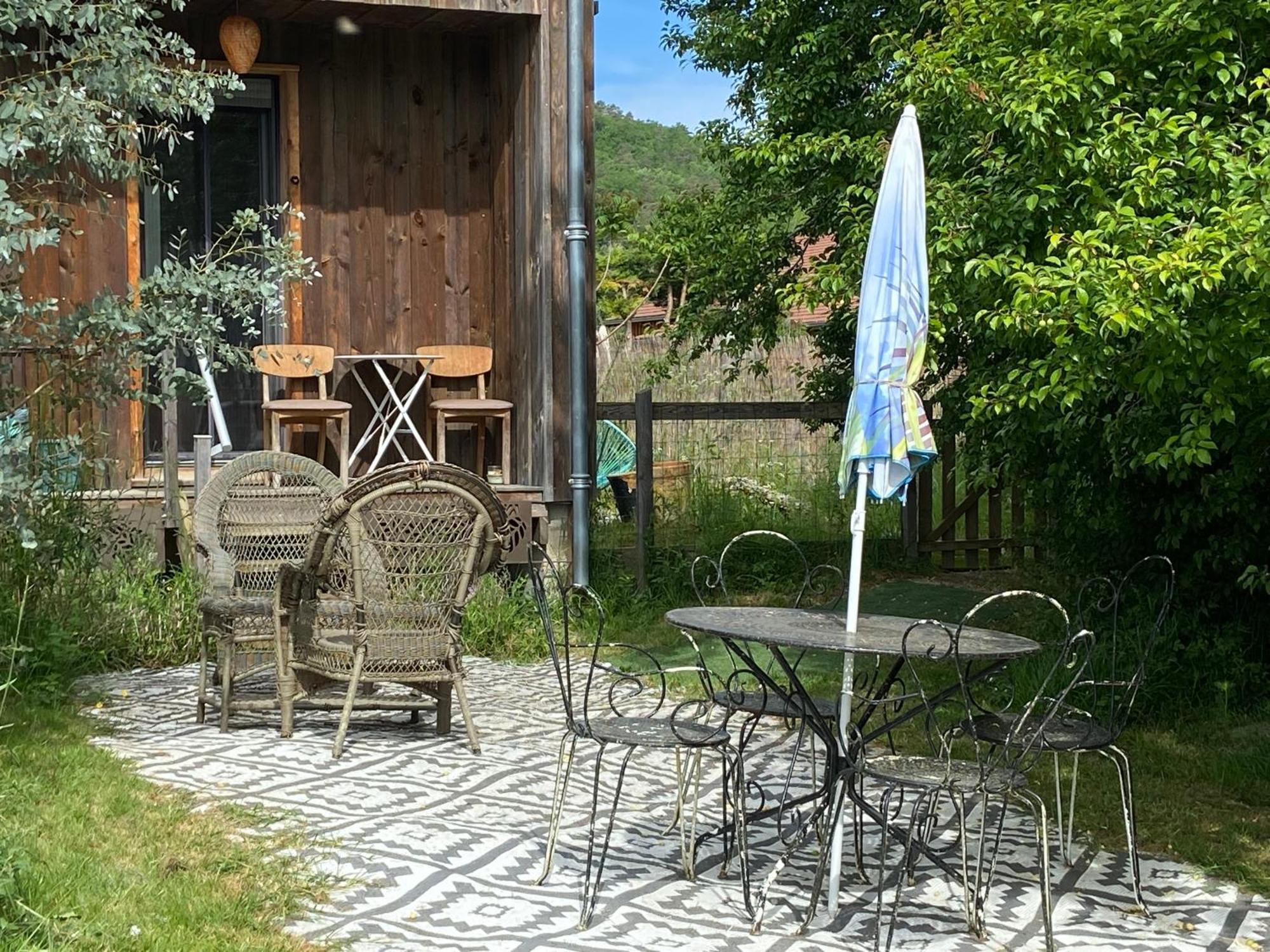 Gite Wildflower Lane Valojoulx Extérieur photo