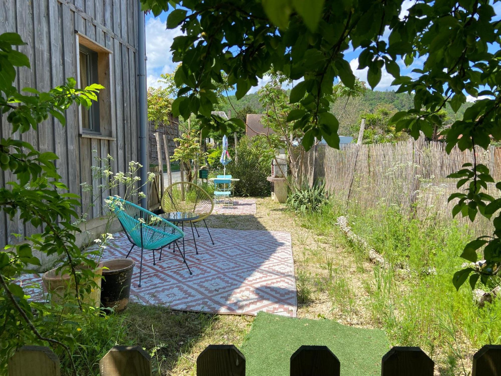 Gite Wildflower Lane Valojoulx Extérieur photo